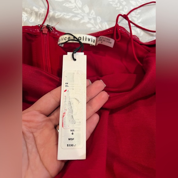Alice + Olivia off shoulder fitted red dress size 6 NWT - Picture 5 of 10
